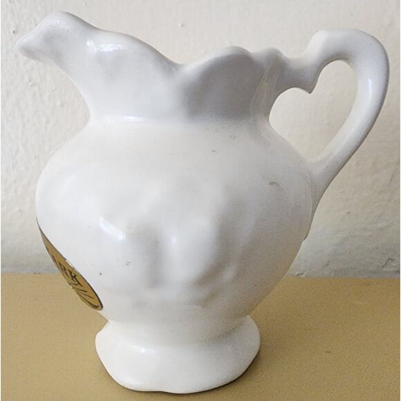 Pretty Camark Deluxe Artware Miniature White Embossed Pitcher Creamer Jug VTG - Picture 11 of 12